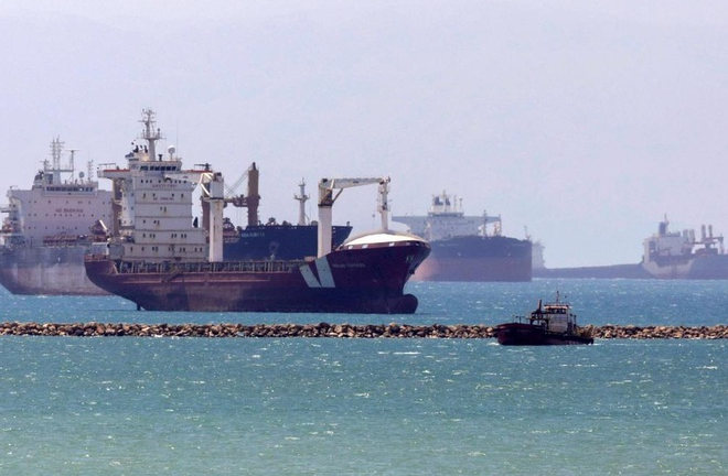 Hơn 400 tàu tắc nghẽn ở kênh đào Suez sắp được giải phóng hoàn toàn