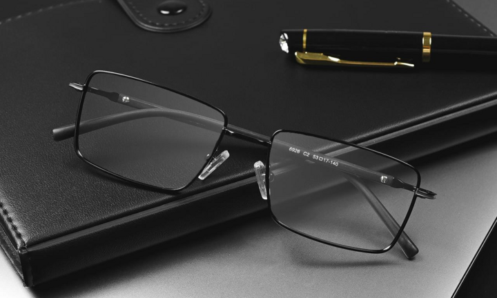 Kính mắt Eye Plus: Đồng hành cùng xu hướng thời trang