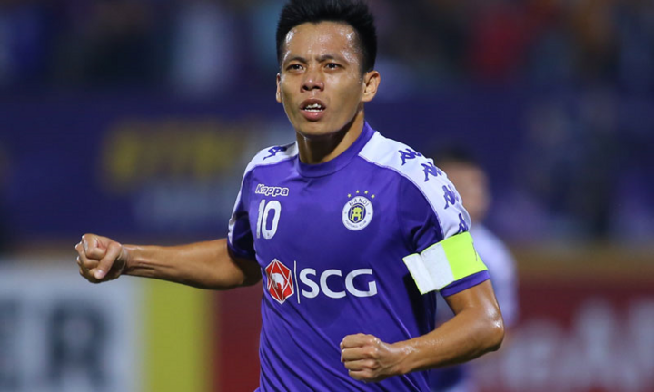 Chơi bóng thô bạo, Bùi Hoàng Việt Anh và Văn Quyết bị phạt nặng 