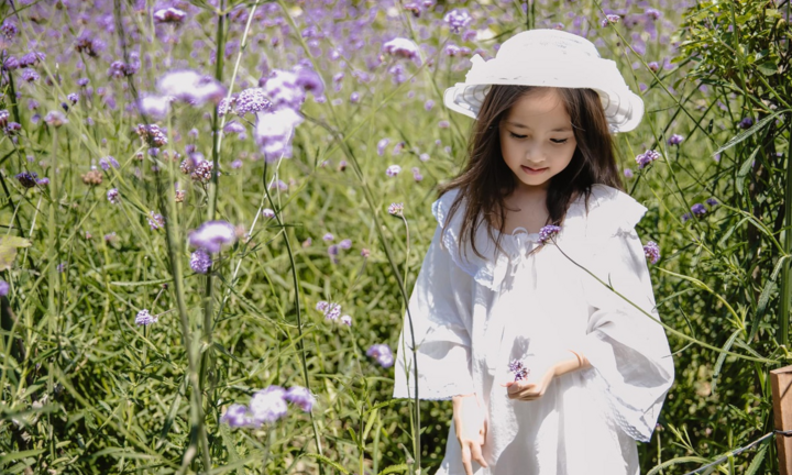 Con gái 5 tuổi của Hoa hậu Hà Kiều Anh xinh như thiên thần