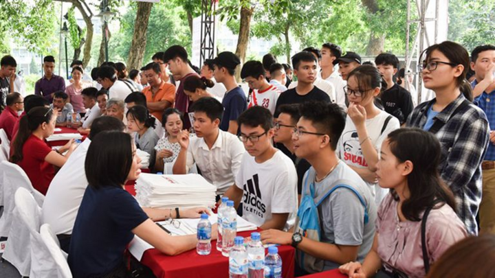 Vì sao nhiều trường đại học TP.HCM chưa công bố tuyển sinh dù quá hạn?