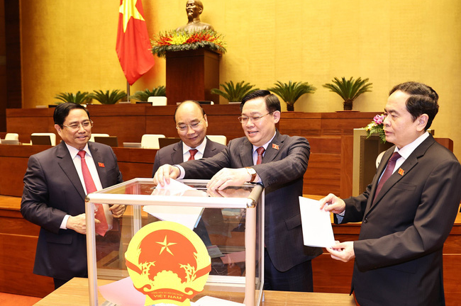 Video: Bế mạc kỳ họp thứ 11 Quốc hội khóa XIV