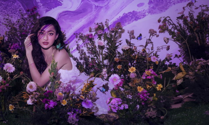 Hoa hậu Lương Thùy Linh hoá nàng thơ trong bộ ảnh mới