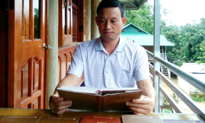 Bị dư luận chê dở, tác giả bài thơ đoạt giải 'Mẹ tôi chửi kẻ trộm' nói gì?