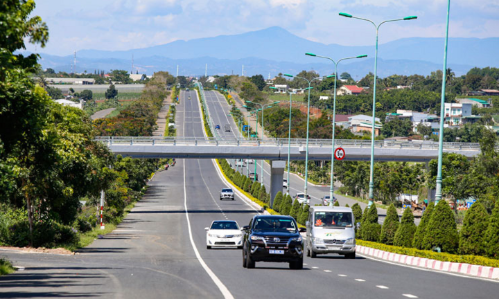 'Đánh thức' giao thông miền Nam với loạt cao tốc được triển khai