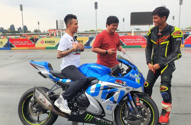 'Soi' mô tô Suzuki GSX-R1000 Minh Nhựa cầm lái ở Bình Dương