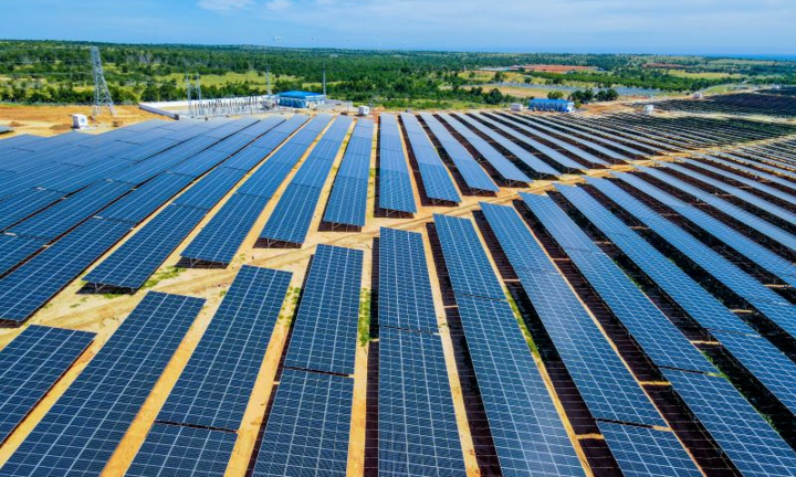 Video: Cắt giảm công suất, hàng loạt dự án điện mặt trời 'ngồi trên đống lửa'