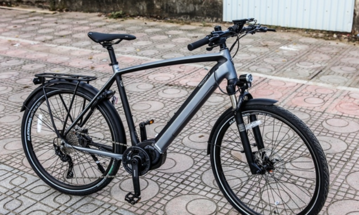 Chi tiết xe đạp Triumph Trekker GT giá hơn 100 triệu đồng tại Việt Nam