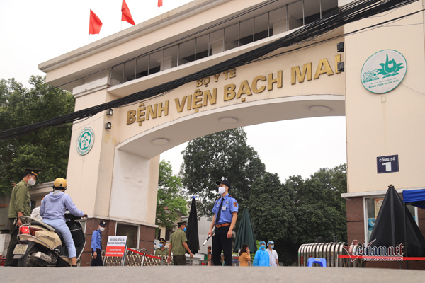 Chỉ 15% nhân viên hài lòng toàn diện, Bệnh viện Bạch Mai nói gì?