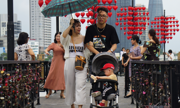 Đà Nẵng lần đầu 'cháy' phòng khách sạn sau hơn 1 năm COVID-19 hoành hành