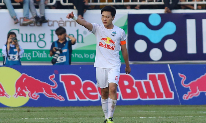 Video: Xem Xuân Trường ghi siêu phẩm đẳng cấp thế giới vào lưới Hà Nội FC 