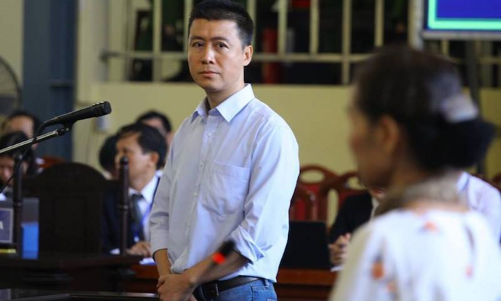 Vừa ra tù, trùm đường dây đánh bạc Phan Sào Nam có thể phải quay lại trại giam