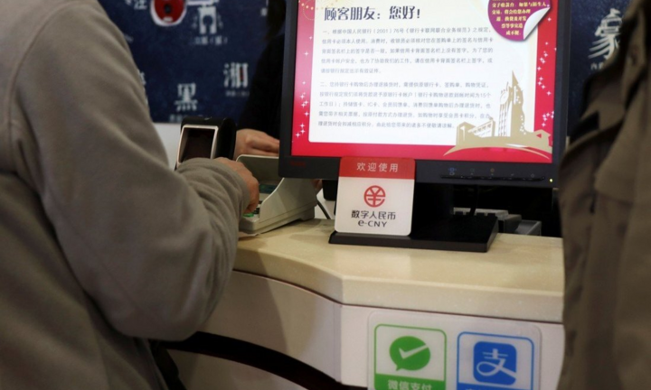 Quan chức Trung Quốc: Quốc tế hóa đồng nhân dân tệ ‘không phải để thay thế USD’