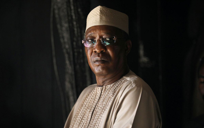 Vừa thắng cử một ngày, tổng thống Chad qua đời trên chiến trường