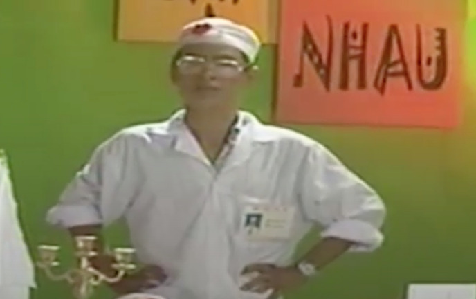Video: Xem nhà thơ Hoàng Nhuận Cầm đóng Bác sĩ Hoa Súng trong Gặp nhau cuối tuần