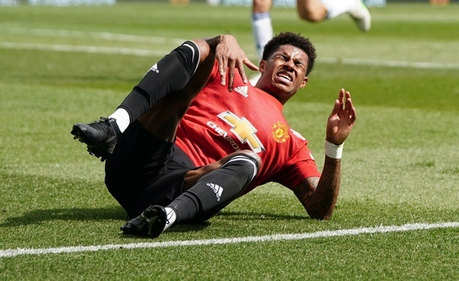 Bruno Fernandes mờ nhạt, Man Utd bị Leeds cầm hòa
