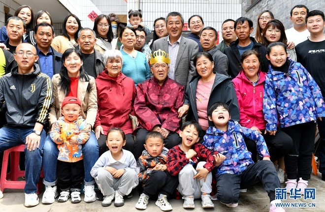 Dân số Trung Quốc lần đầu giảm trong 50 năm