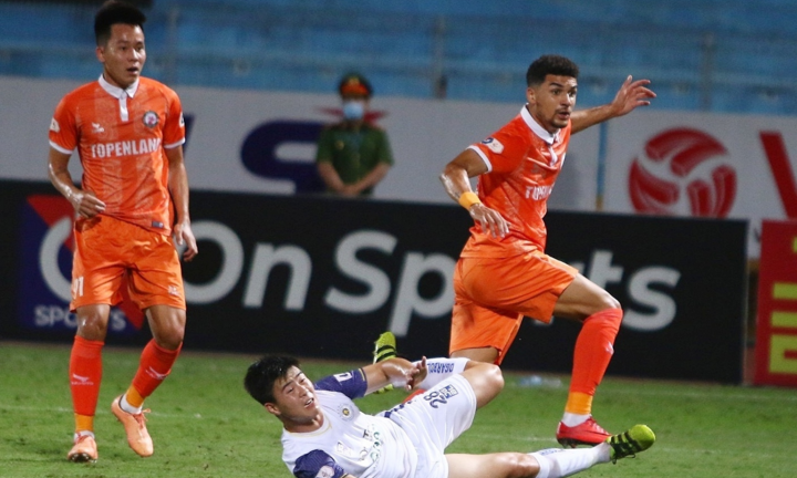 Trực tiếp Hà Nội FC 0-1 Bình Định