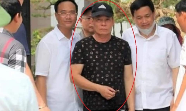 Công an Nghệ An lý giải lý do không còng tay kẻ bắn chết 2 người