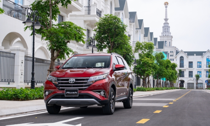Tăng tiện nghi và ưu đãi cho khách hàng mua xe Toyota Rush