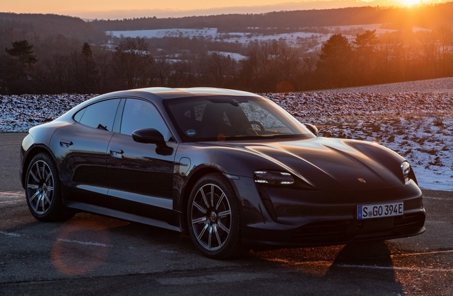 Dàn xe khiêm tốn của tỷ phú Bill Gates