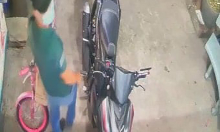 Công an Bình Dương treo thưởng 100 triệu đồng người báo tin hung thủ đâm bác sĩ