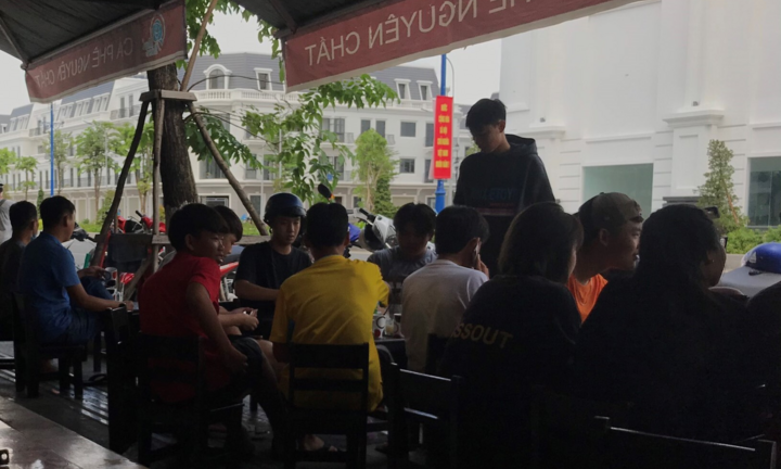 Tiền Giang: Ngày đầu giãn cách xã hội, nhiều bạn trẻ vẫn 'vô tư' vi phạm