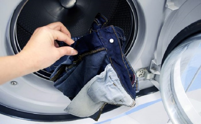 Bao nhiêu lâu nên giặt quần jean, khăn tắm... một lần?