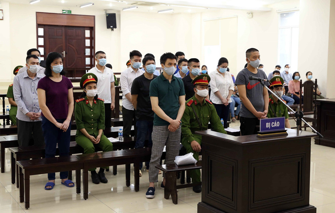 Video: Toà tuyên án với 14 bị cáo trong vụ Nhật Cường