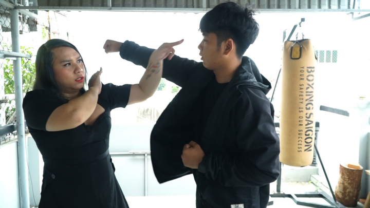 Video: Võ sư chuyển giới thi triển hạc quyền giúp phụ nữ phòng thân