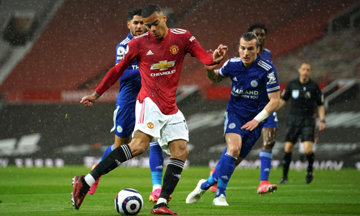 Kết quả Ngoại hạng Anh: Thua Leicester, Man Utd nhìn Man City lên ngôi vô địch