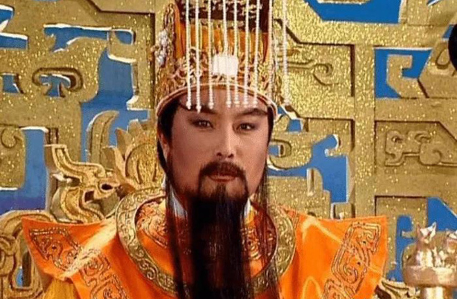 Diễn viên đóng Ngọc Hoàng của ‘Tây du ký’ bị in ảnh trên tiền âm phủ