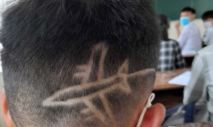 Xử trí bất ngờ của thầy giáo với mái tóc 'kỳ lạ' của học trò