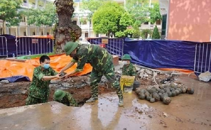 Phát hiện 358 quả nghi bom bi tại trụ sở UBND TP Hải Dương