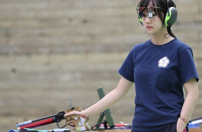 Nhan sắc mỹ nhân bắn súng nổi tiếng Đài Loan