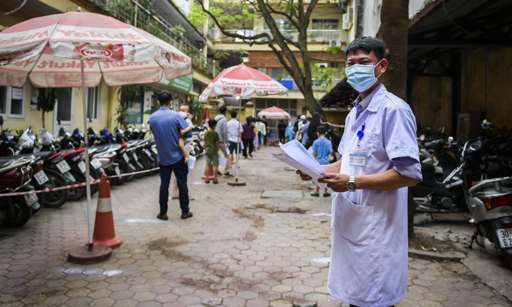 Hà Nội yêu cầu người từng đến Đà Nẵng hạn chế tiếp xúc, chỉ ra khỏi nhà khi cần
