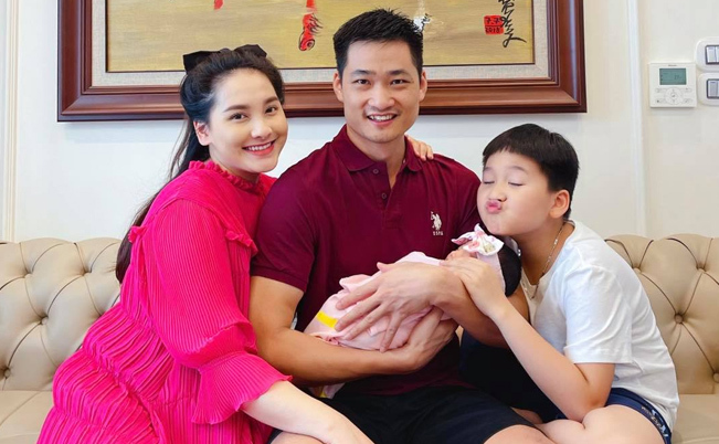 Vừa sinh con, diễn viên Bảo Thanh khoe nhan sắc xinh rạng ngời