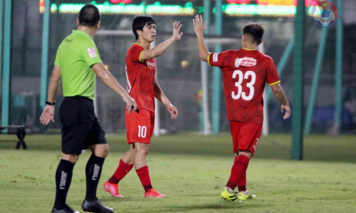 Công Phượng sút phạt thành bàn, tuyển Việt Nam đánh bại U22 Việt Nam