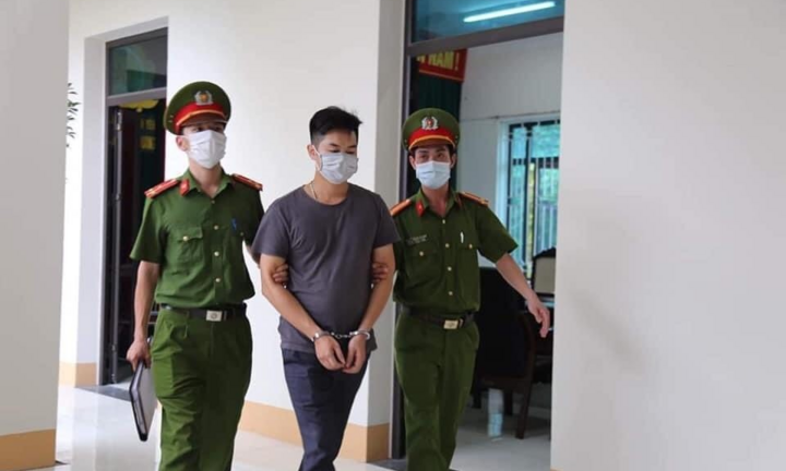 Khởi tố kẻ chủ mưu tung clip giả mạo 'thác loạn ở quán bar Sunny'