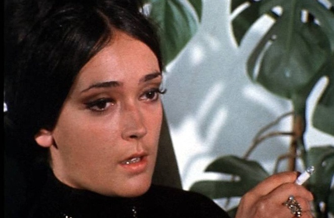 Bi hài những người bị đuổi việc khi lộ chuyện đóng phim