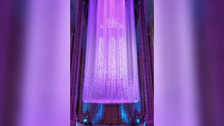 Video: Chiêm ngưỡng tác phẩm nghệ thuật độc nhất vô nhị từ 15.000 con chim giấy