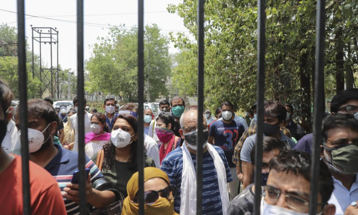 Vì sao cường quốc sản xuất vaccine Ấn Độ có mức tiêm chủng thấp kỷ lục?