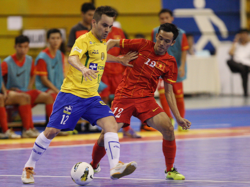 Futsal Việt Nam từng đánh bại Brazil: 'Mệt kinh khủng, nhưng mà sướng'