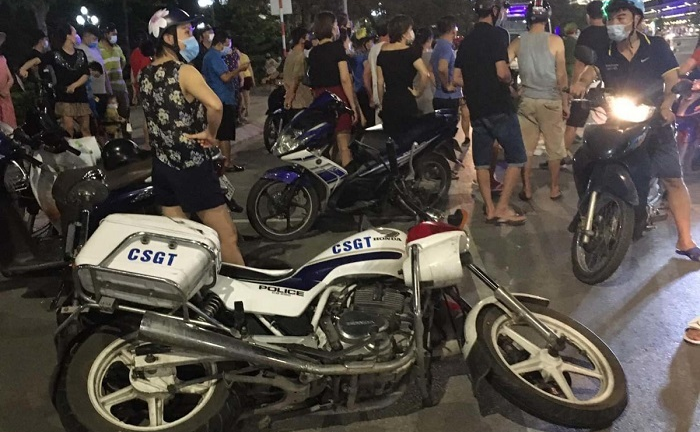 Quảng Ninh: Thanh niên tạt đầu xe đặc chủng khiến hai chiến sĩ CSGT bị thương