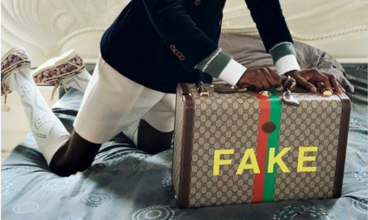 Người giàu Trung Quốc dùng hàng hiệu giả một cách tinh vi