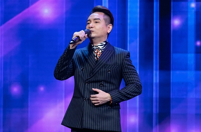 Ca sĩ Việt Quang nhập viện vì viêm phổi nặng