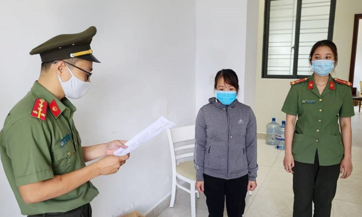 Bắt nữ giám đốc giúp người Trung Quốc nhập cảnh trái phép dưới vỏ ‘chuyên gia’