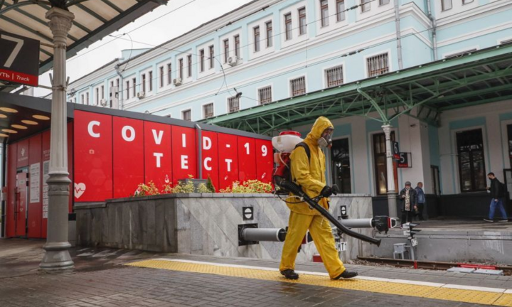 Số ca COVID-19 tăng mạnh, dân Matxcơva không làm việc một tuần để chống dịch