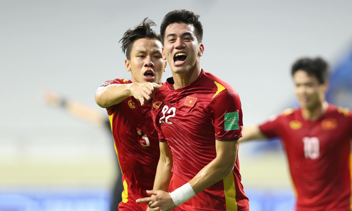 Video: Tiến Linh ghi bàn thắng, Việt Nam 1-0 Malaysia
