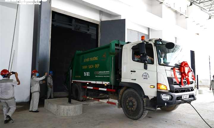 Ảnh: Nhà máy đốt rác 7.000 tỷ đồng lớn nhất Việt Nam vận hành thử nghiệm